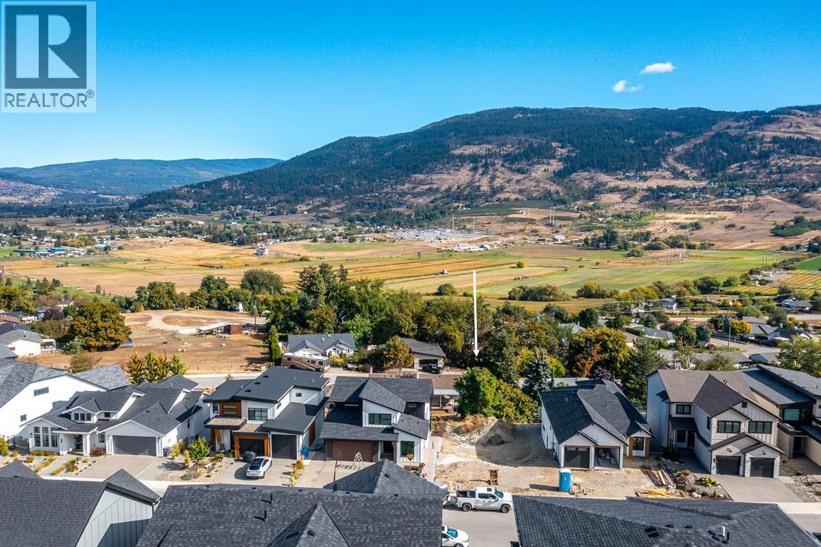 421 Morningview Dr, Coldstream, BC V1B 0B5