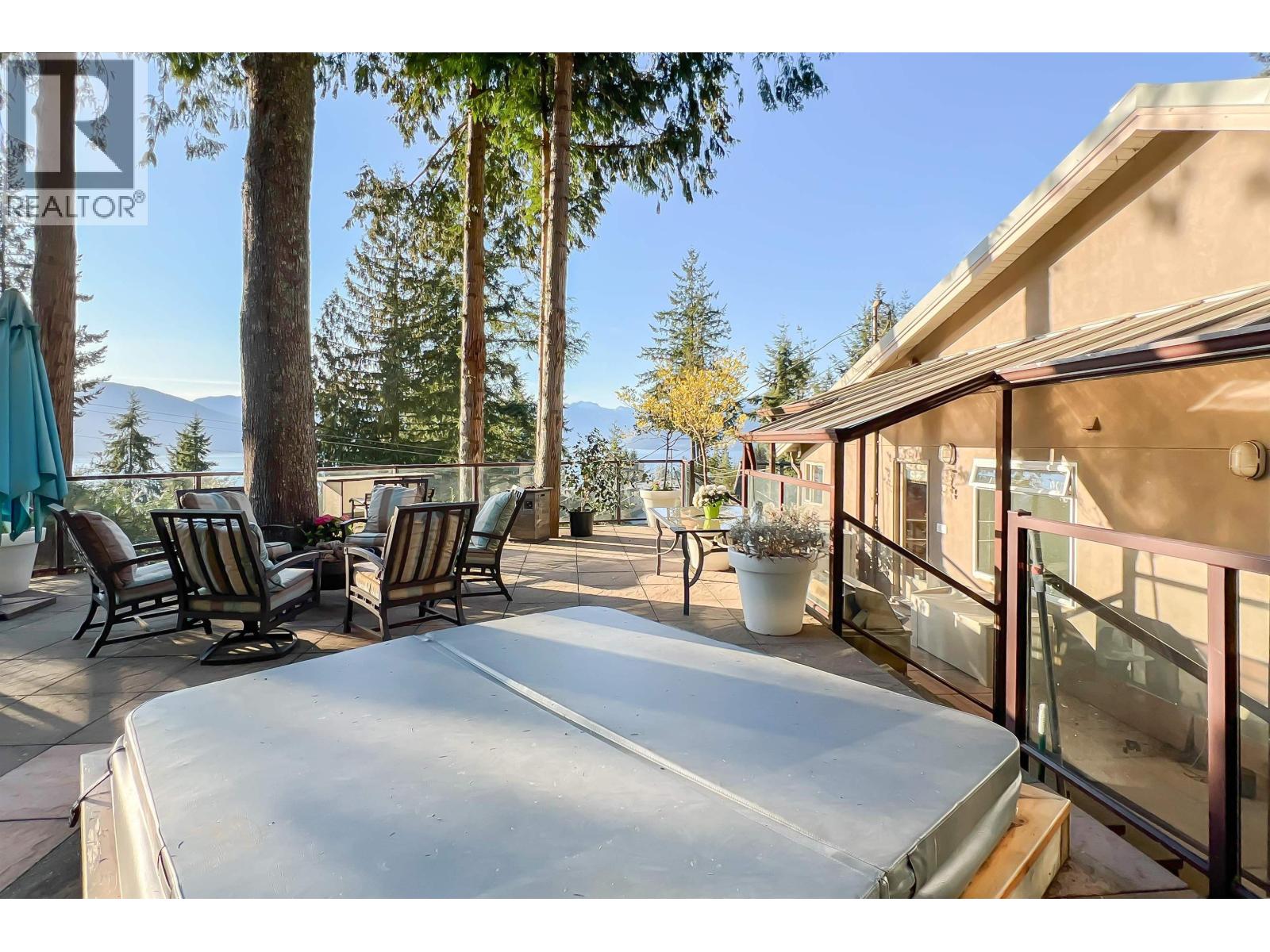 15 Oceanview Rd, Lions Bay, BC V0N 2E0