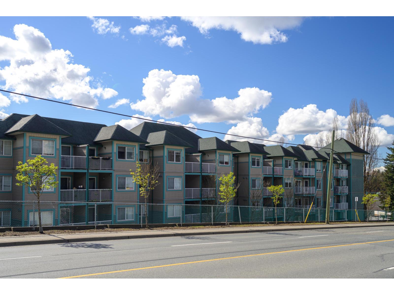 33960 Old Yale Road Unit 312, Abbotsford, BC V2S 2J9
