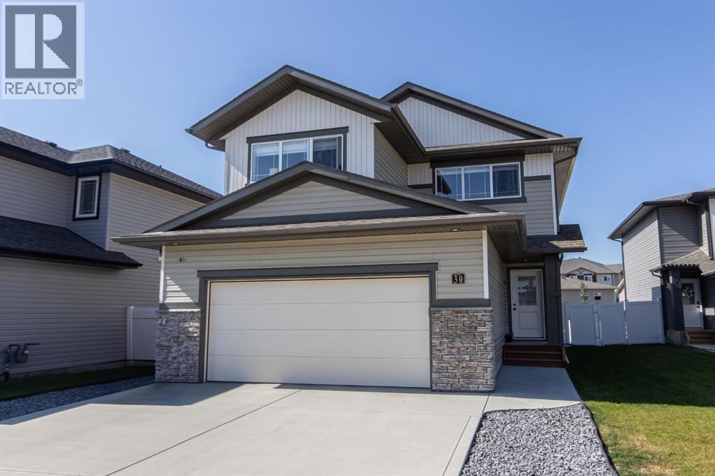 30 Travis Close, Red Deer, AB T4P 0W5