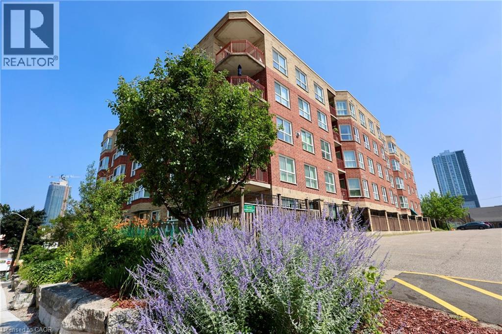 20 St George Street Unit 404, Kitchener, ON N2G 2S7