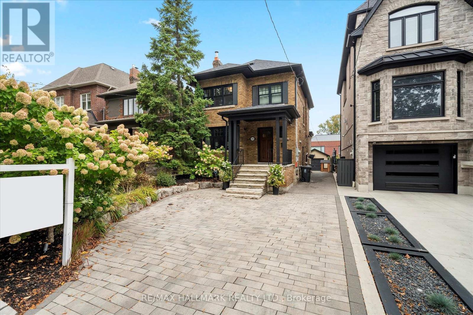 194 Snowdon Ave, Toronto, ON M4N 2B2