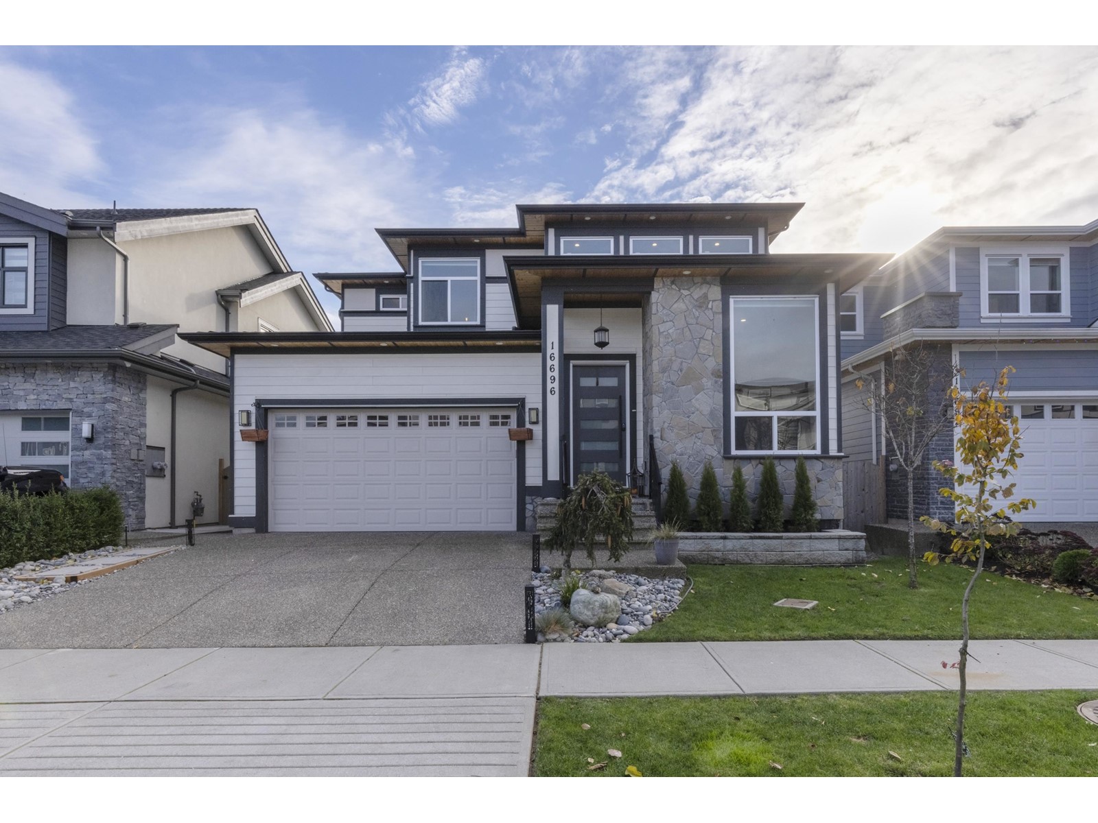 18 Avenue Unit 16696, Surrey, BC V3Z 9X5