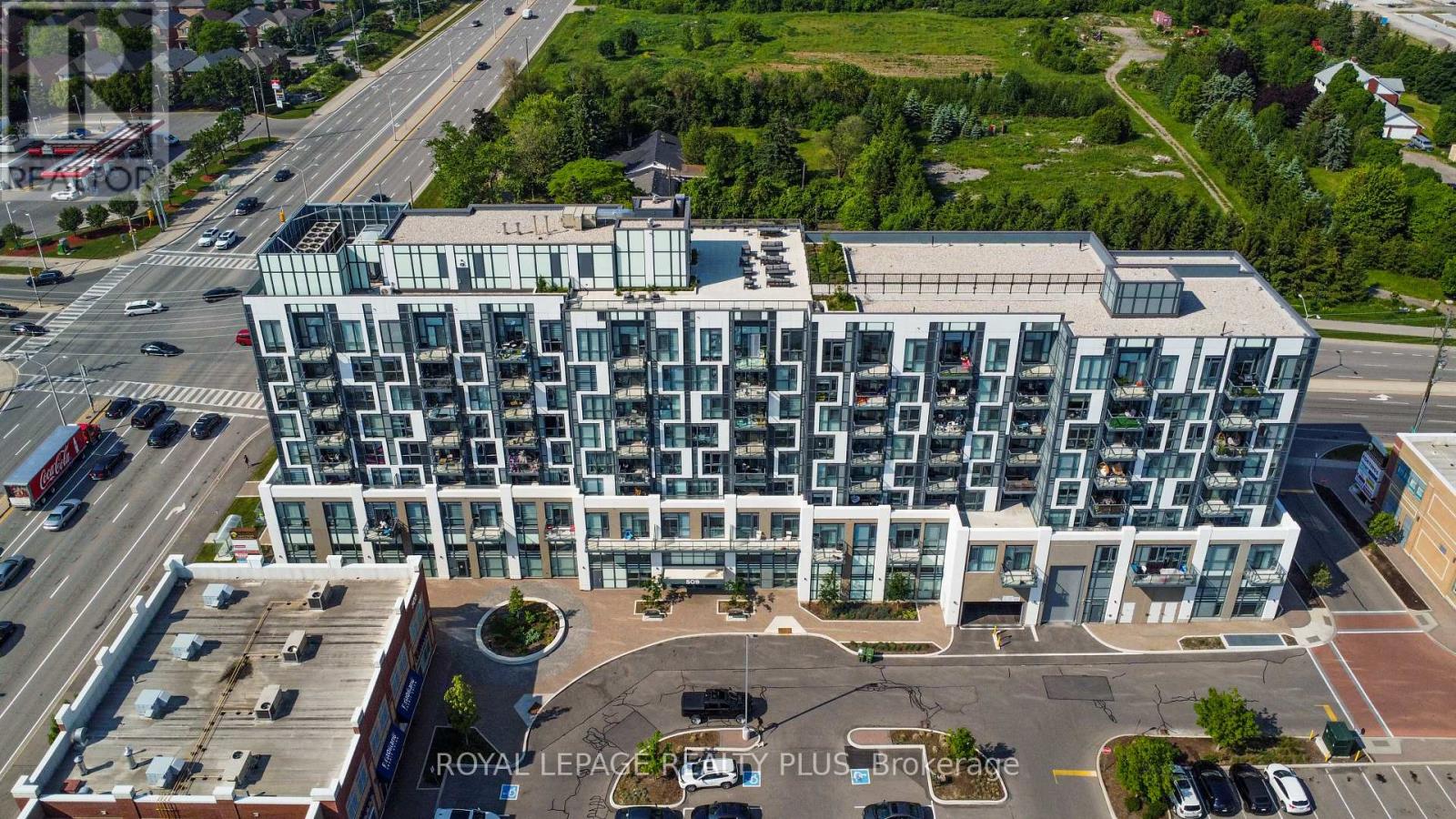 701 509 Dundas St W, Oakville, ON L6M 5P4