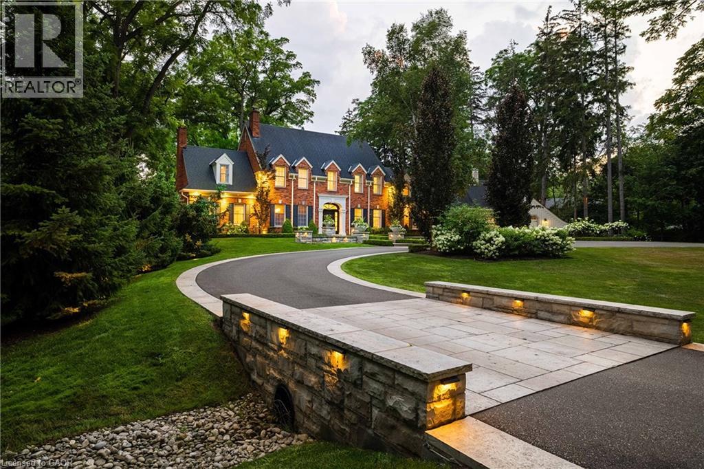140 Chartwell Rd, Oakville, ON L6J 3Z6