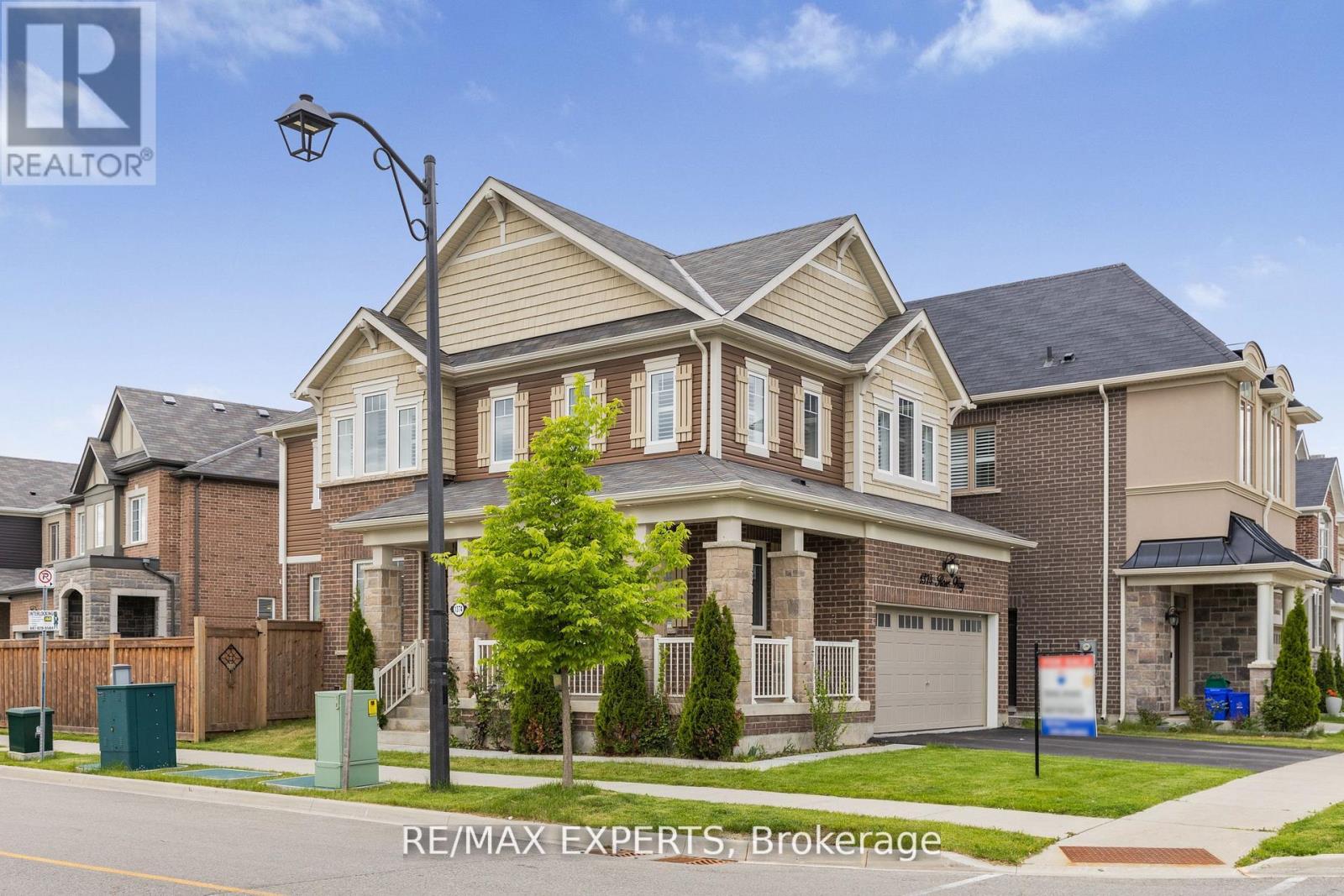 1374 Rose Way, Milton, ON L9T 7E7