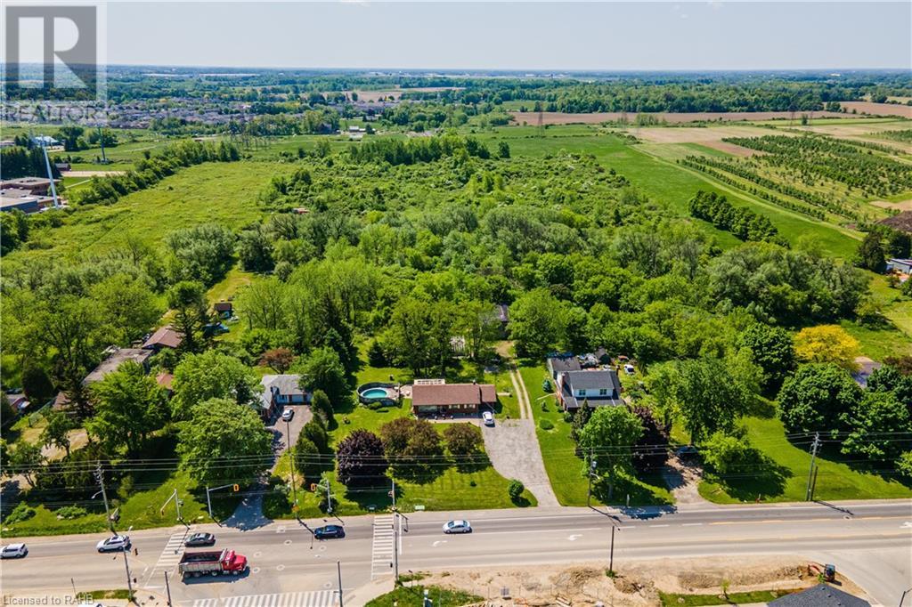 1048 Garner Rd E, Hamilton, ON L9G 3K9