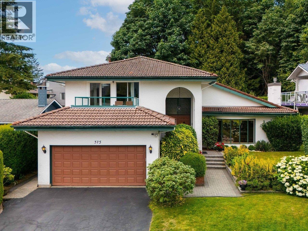 375 Fairway Dr, North Vancouver, BC V7G 1L4