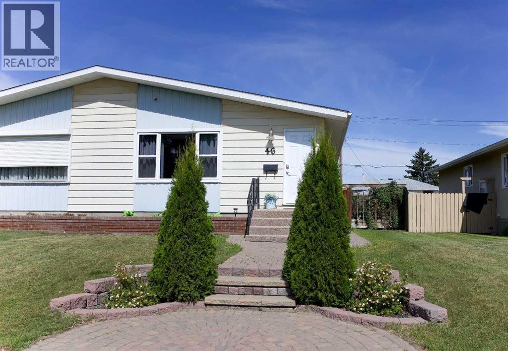 46 Wells St, Red Deer, AB T4N 5Y3