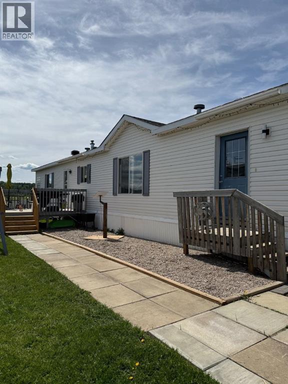 9 Jackson Pl, Whitecourt, AB T7S 1T7