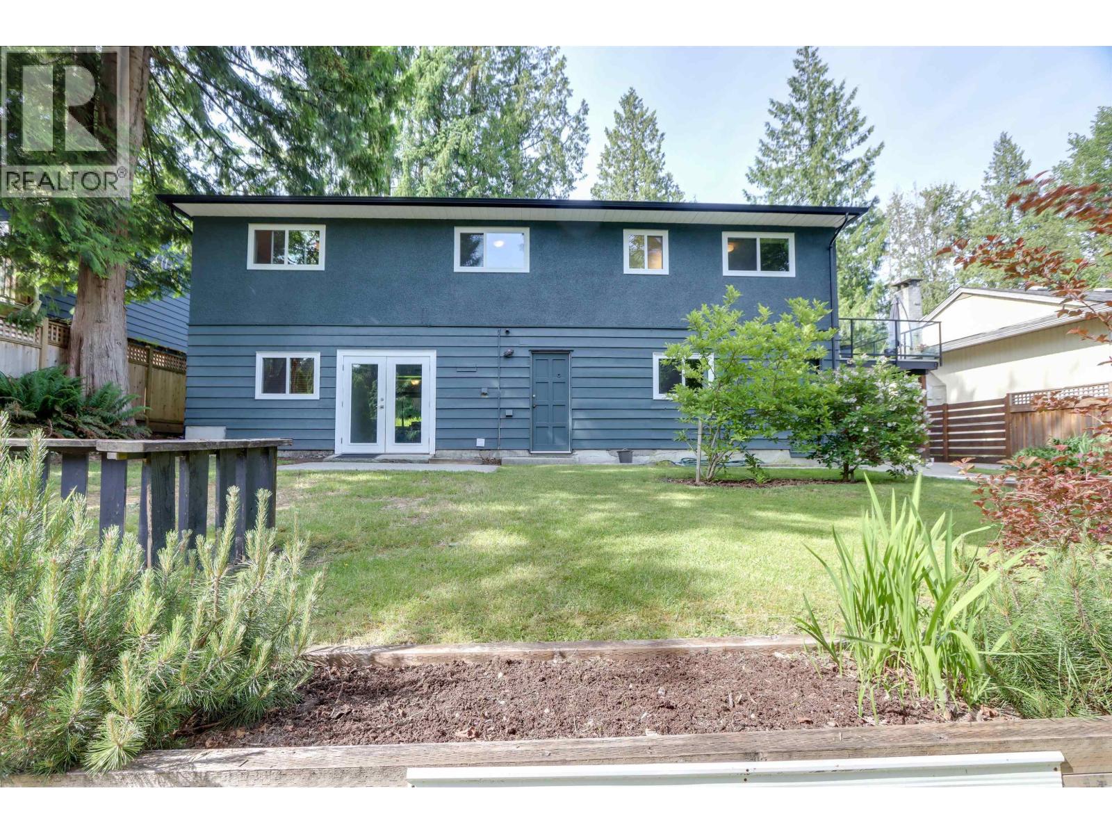 999 Frederick Rd, North Vancouver, BC V7K 1H7