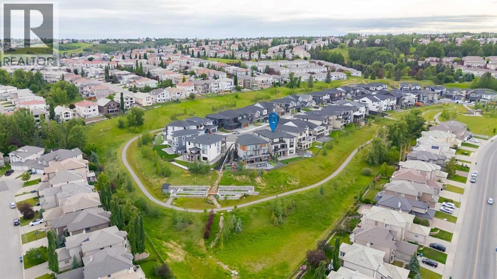 128 Hampstead Mews NW, Calgary, AB T3A 2Z5