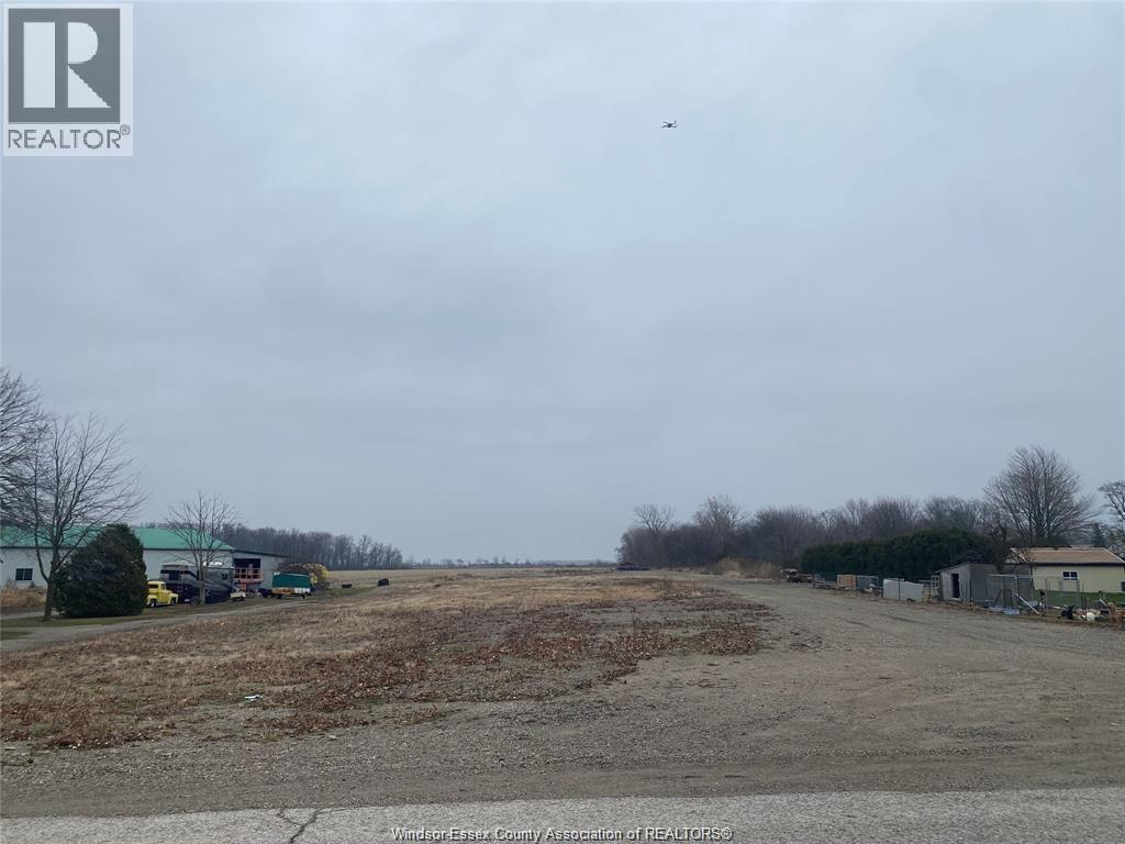 21333 Coatsworth Rd, Chatham-Kent, ON N0P 1H0