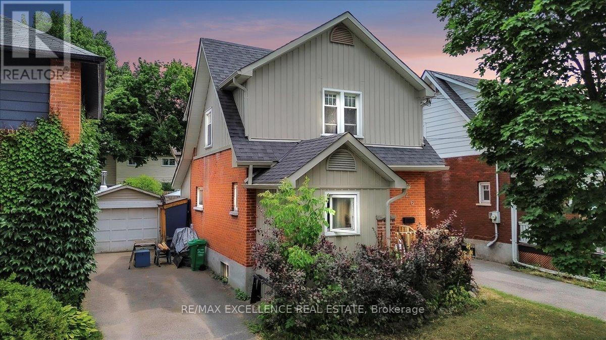 626 Downie St Ward 3 St, Peterborough, ON K9H 4K3