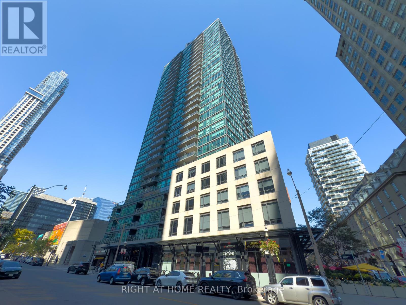 806 1 Scott St, Toronto, ON M5E 1A1