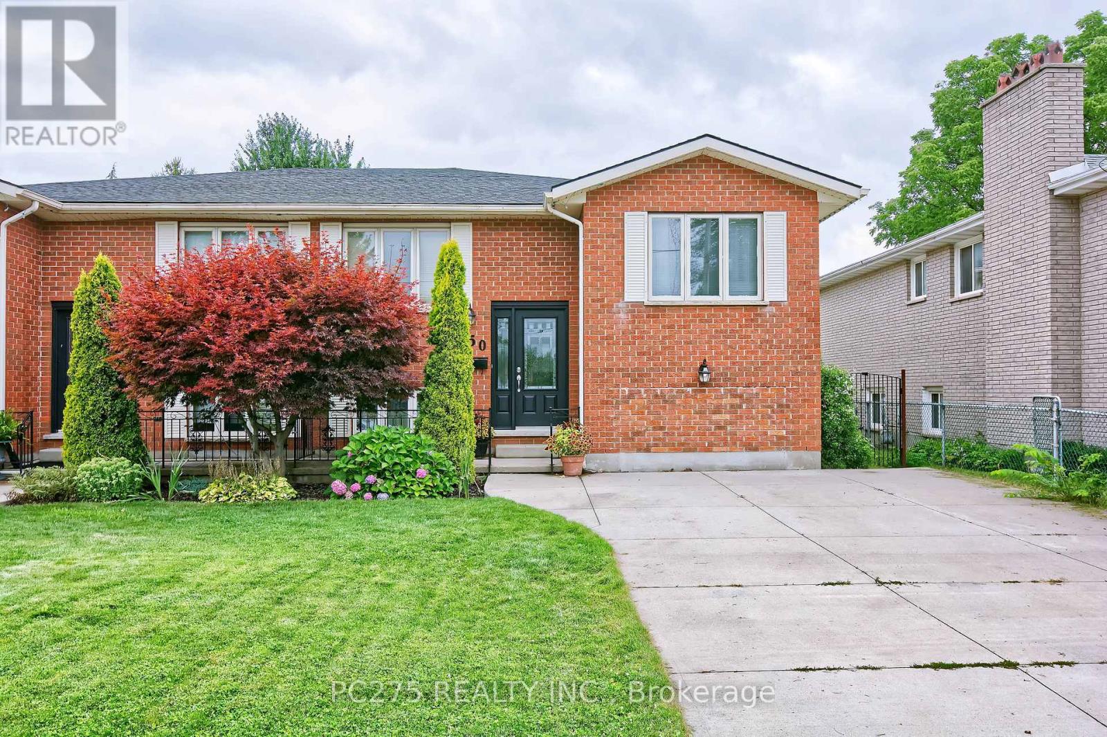 50 Bella St, Strathroy-Caradoc, ON N7G 1C4