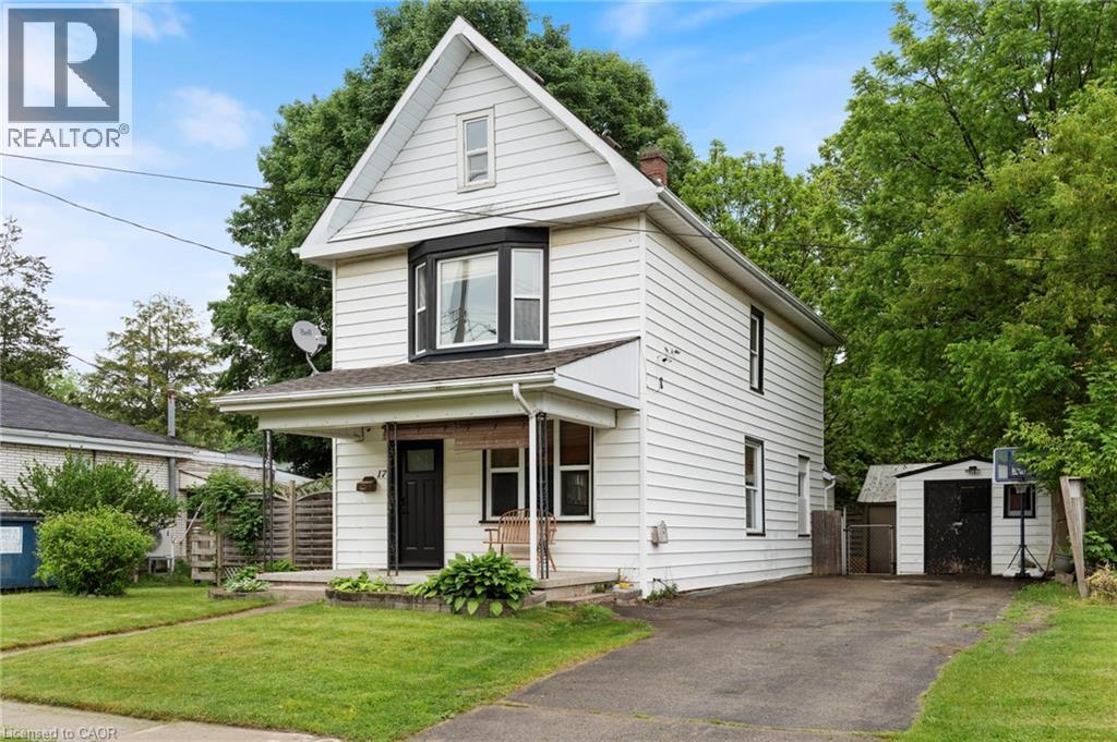 17 Bertha St, Simcoe, ON N3Y 3M6