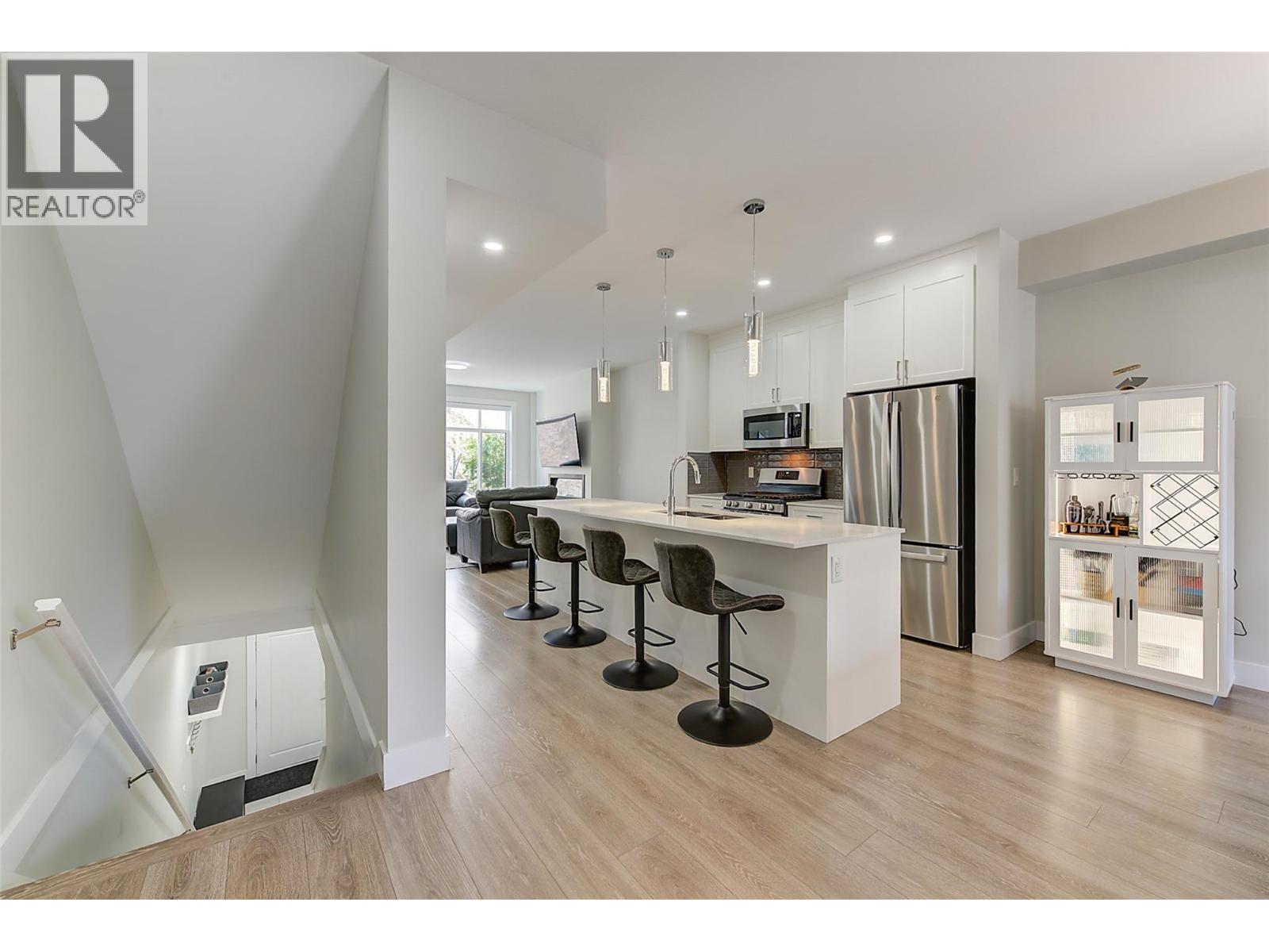 1164 Black Mountain Dr, Kelowna, BC V1P 0A7