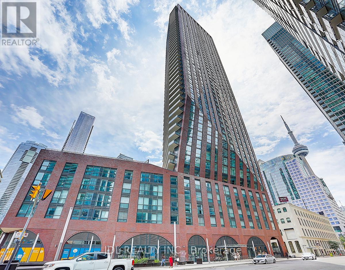 3702 99 John St, Toronto, ON M5V 0S6