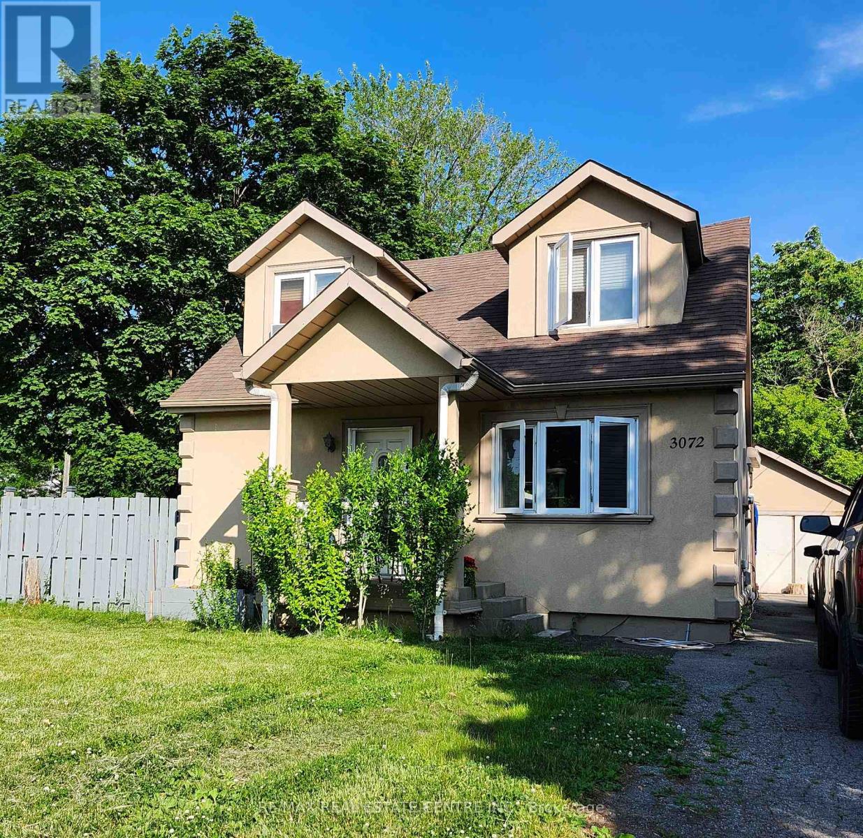 3072 Mcnaughton Ave, Mississauga, ON L4T 1R7