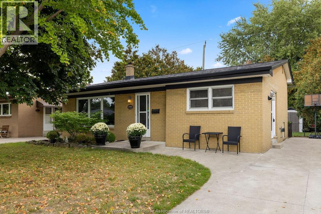 2584 Gail, Windsor, ON N8W 2Z6