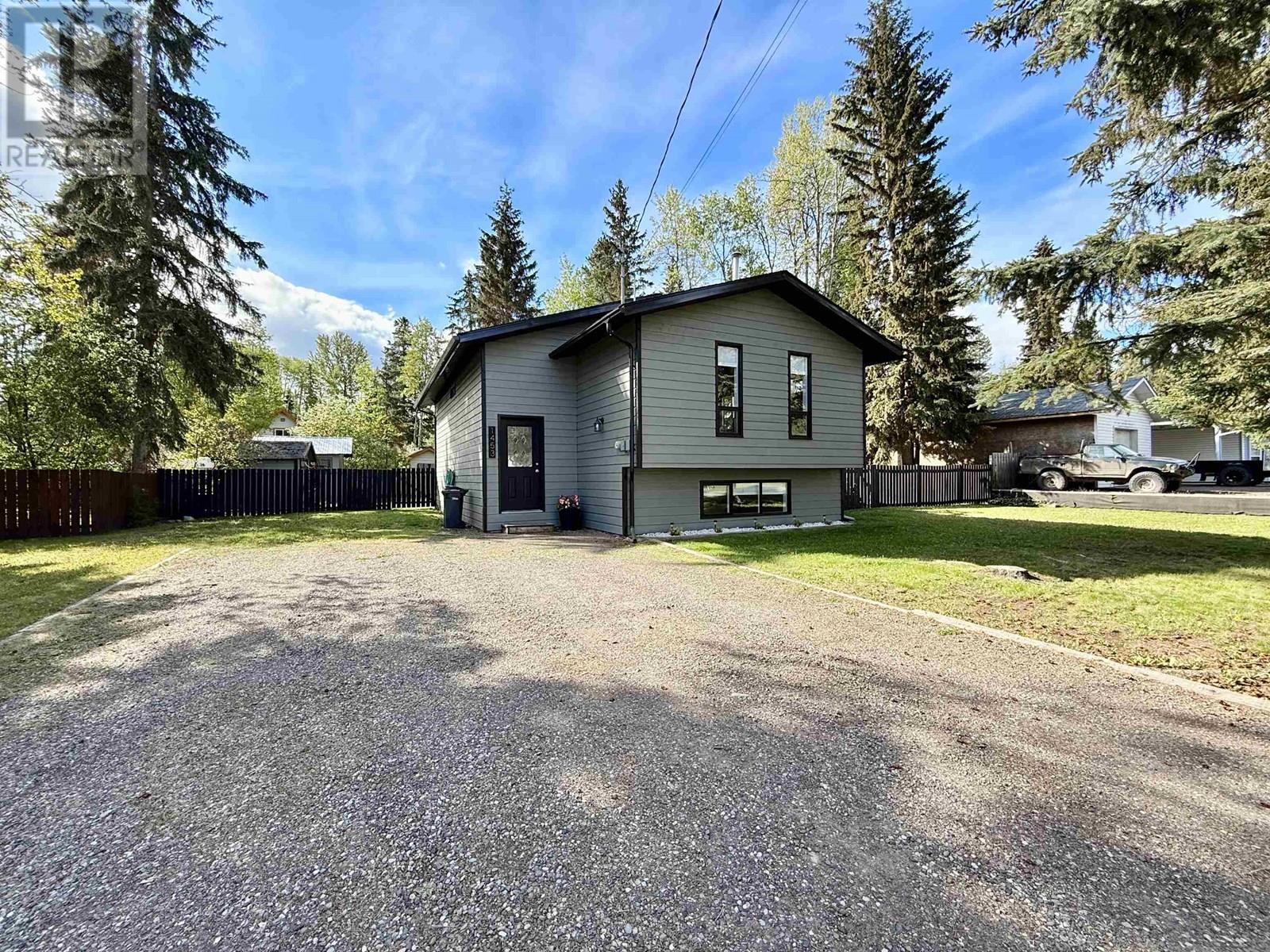 1453 Walnut St, Telkwa, BC V0J 2X0