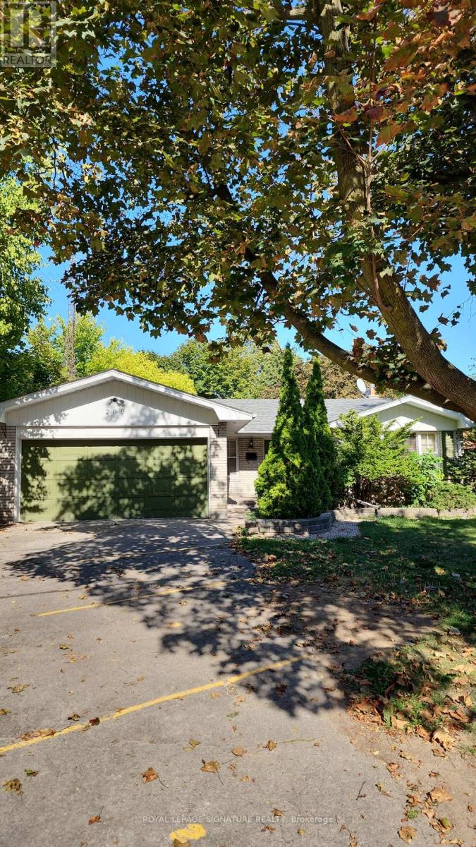209 Burbank Dr, Toronto, ON M2K 1P5