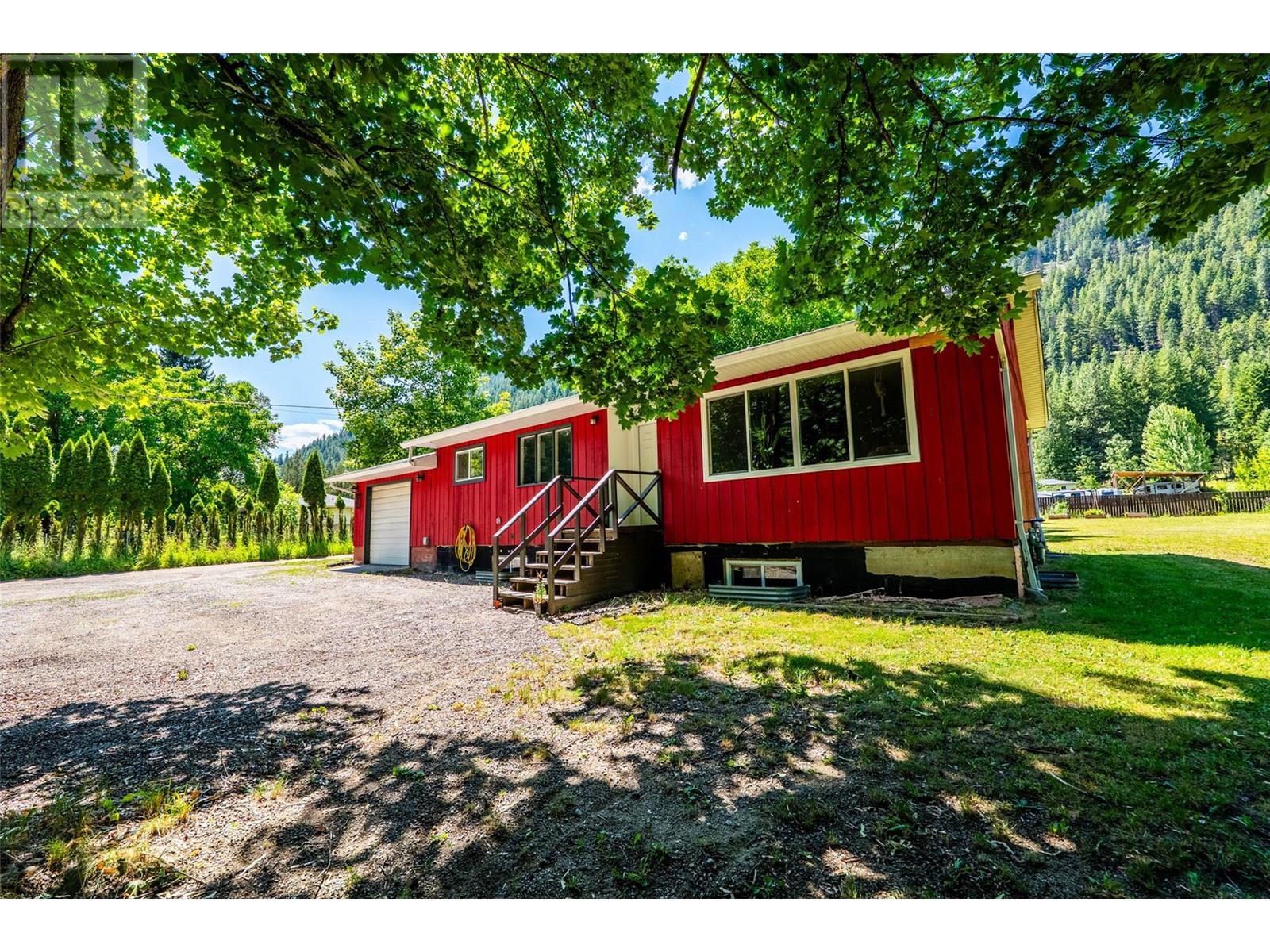 3 Highway Unit 1801 #a, Castlegar, BC V1N 3E2