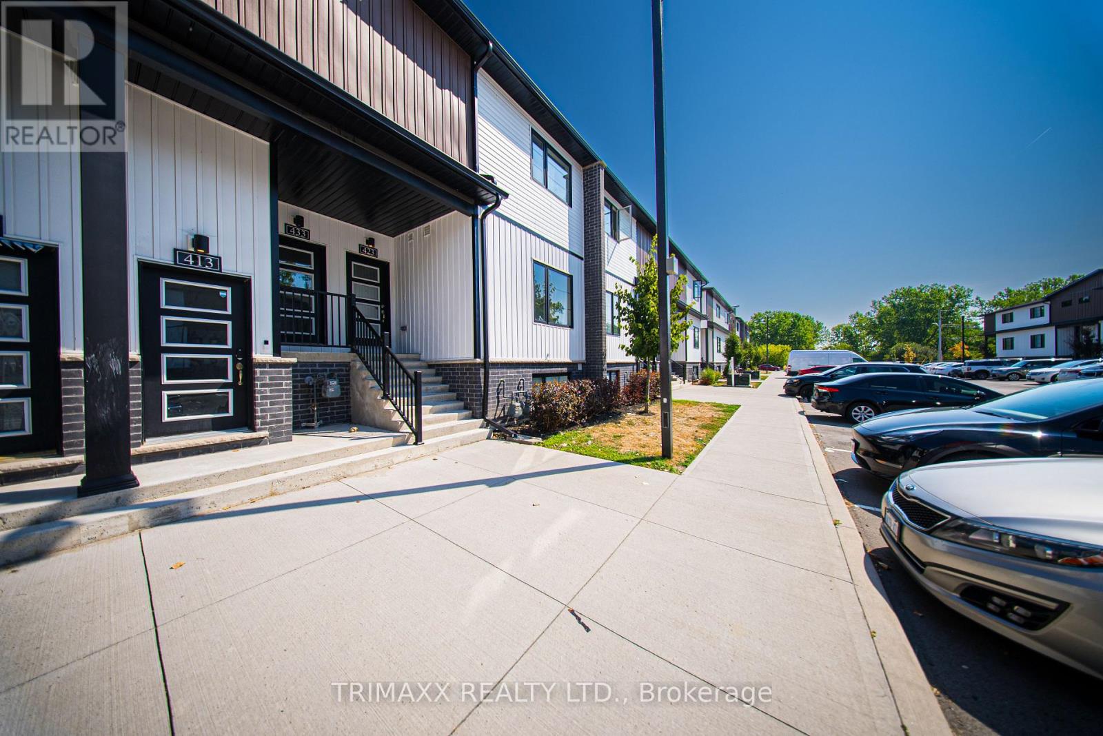 423 4263 Fourth Ave, Niagara Falls, ON L2E 0C2