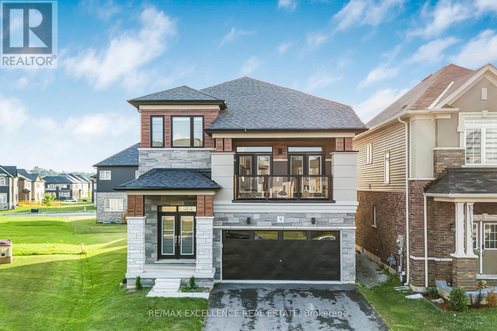 9 Tarrison St, Brantford, ON N3V 0B1
