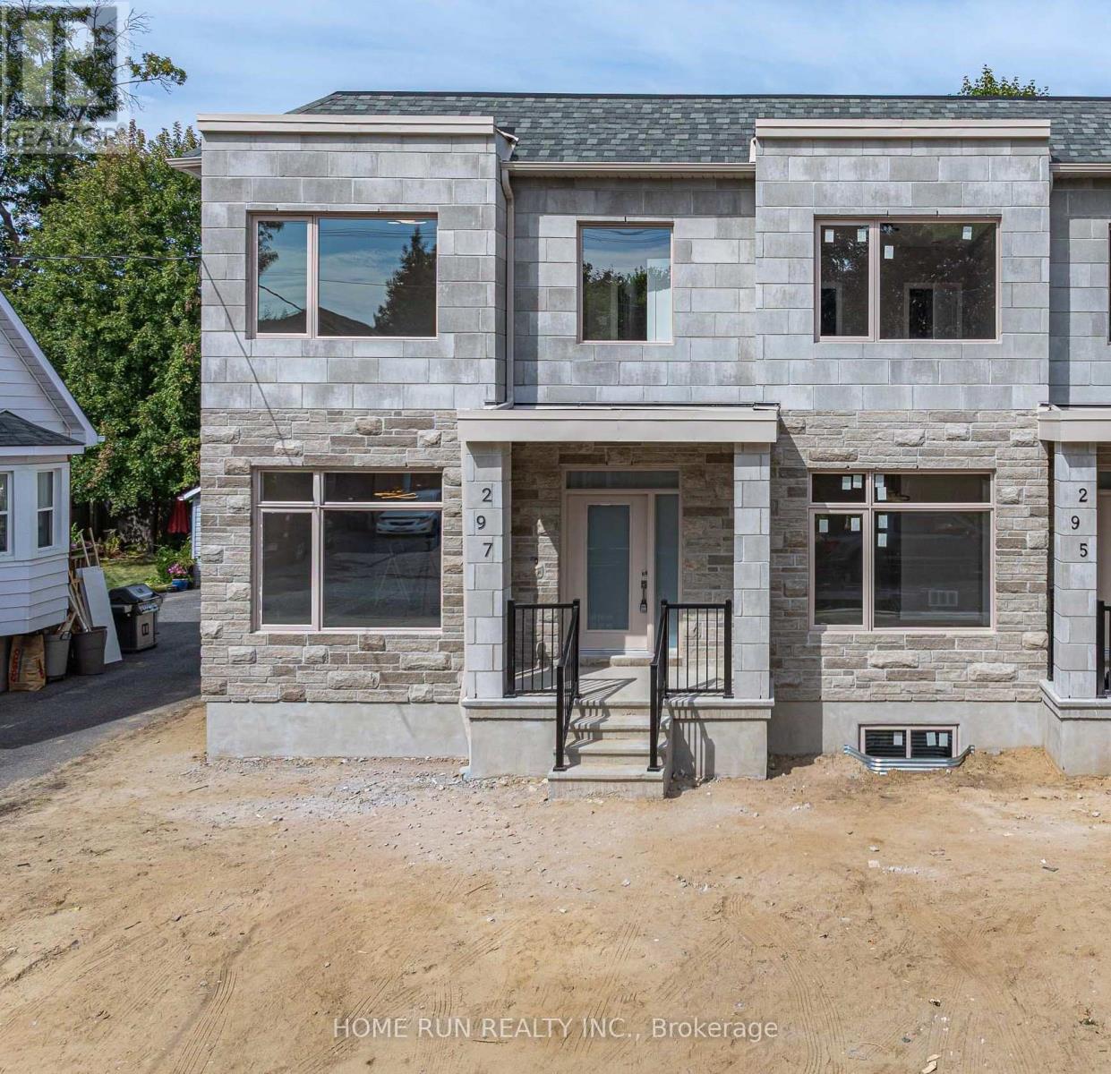 297 Dovercourt Ave, Ottawa, ON K1Z 7H4