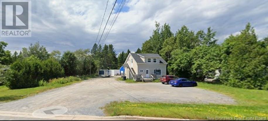 355 Hampton Rd, Quispamsis, NB E2E 4W1