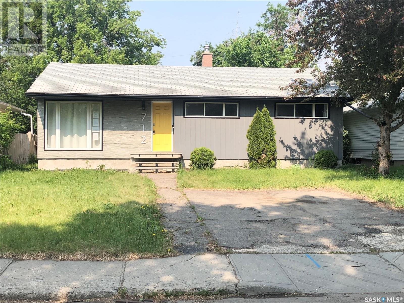 712 Empress St, Regina, SK S4T 5C8