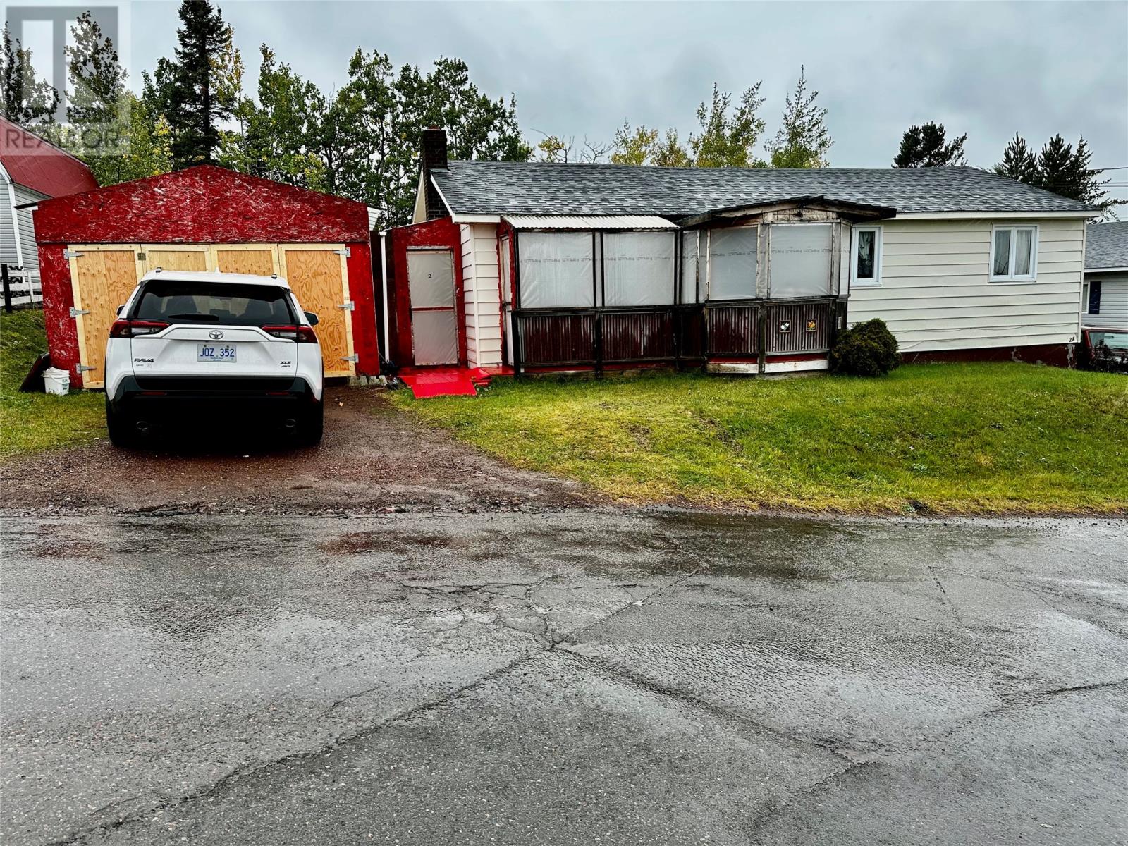 2 Philpotts Rd, Botwood, NL A0H 1E0