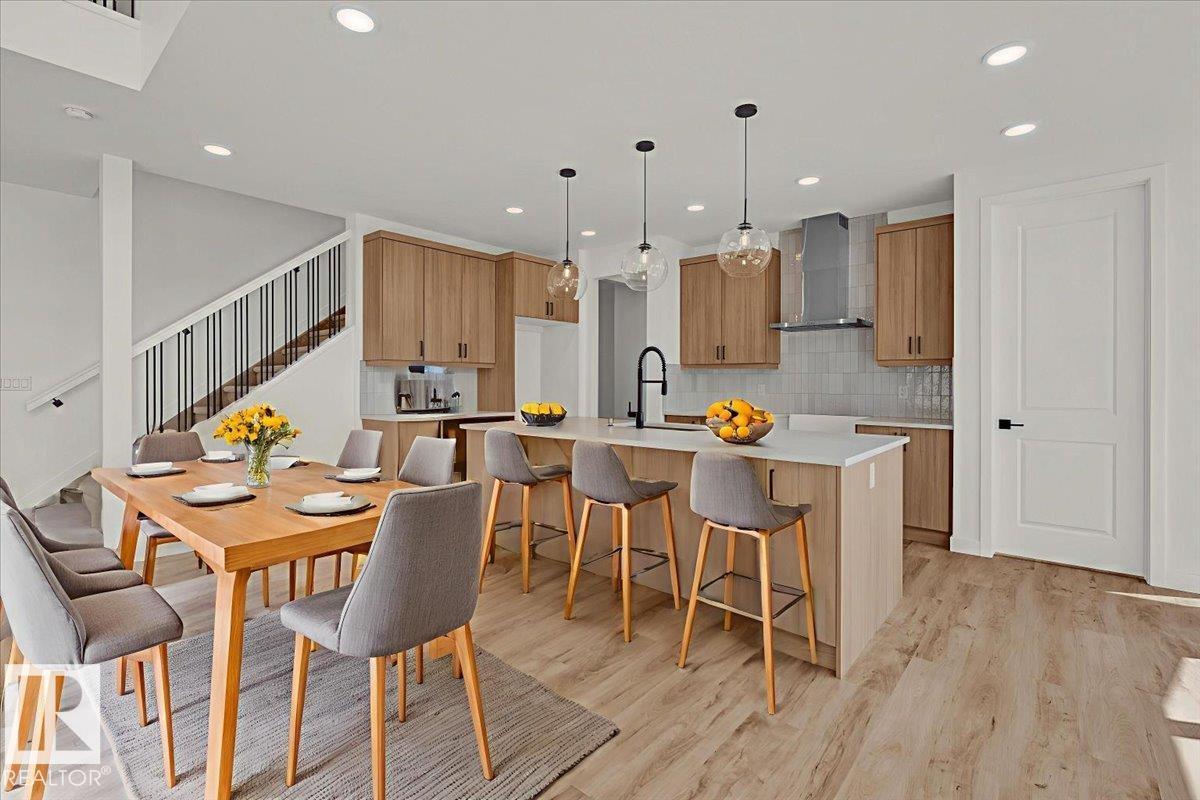5811 Kootook Li SW, Edmonton, AB T6W 4Z6