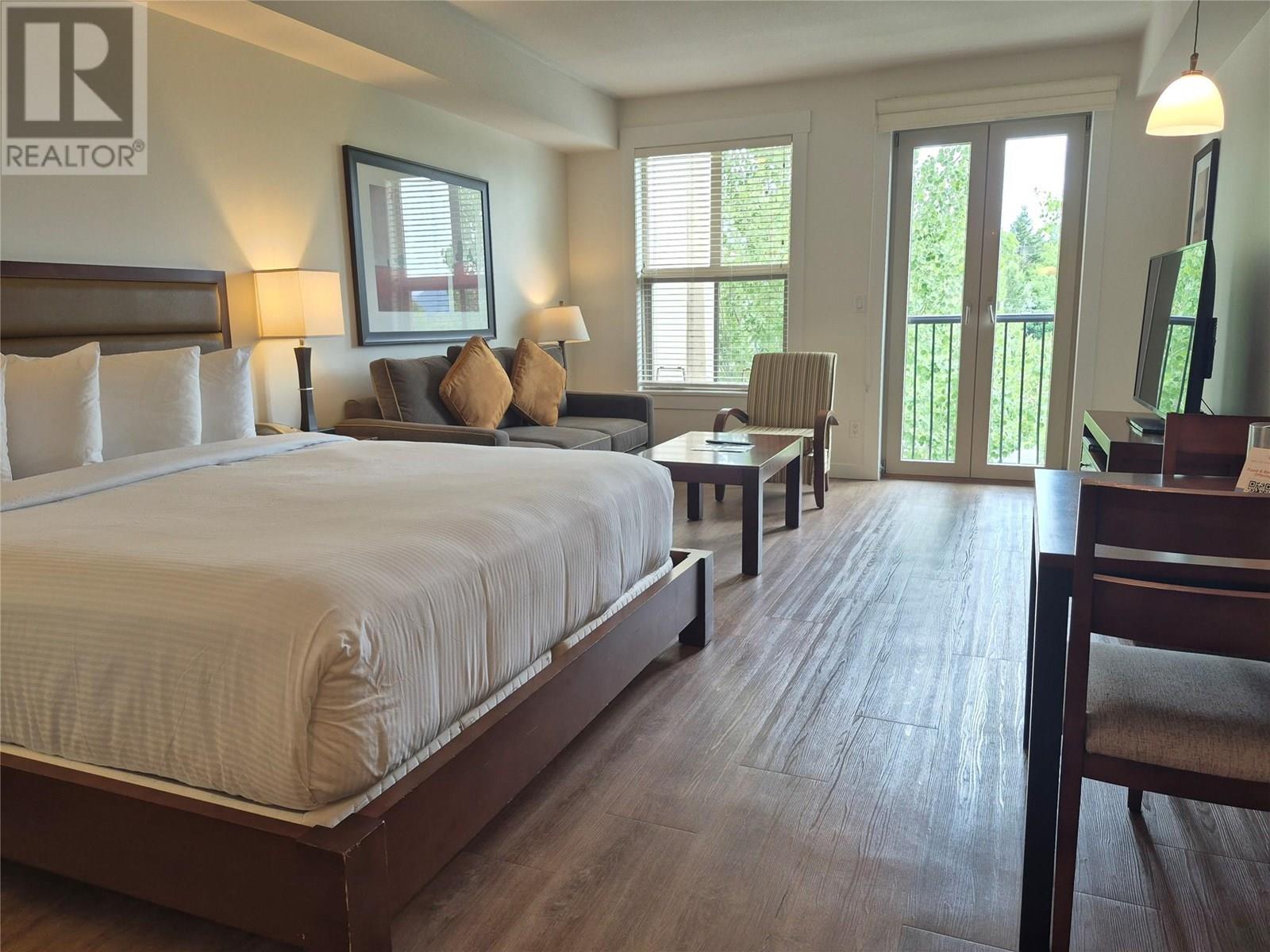 4200 Lakeshore Drive Unit 302, Osoyoos, BC V0H 1V6