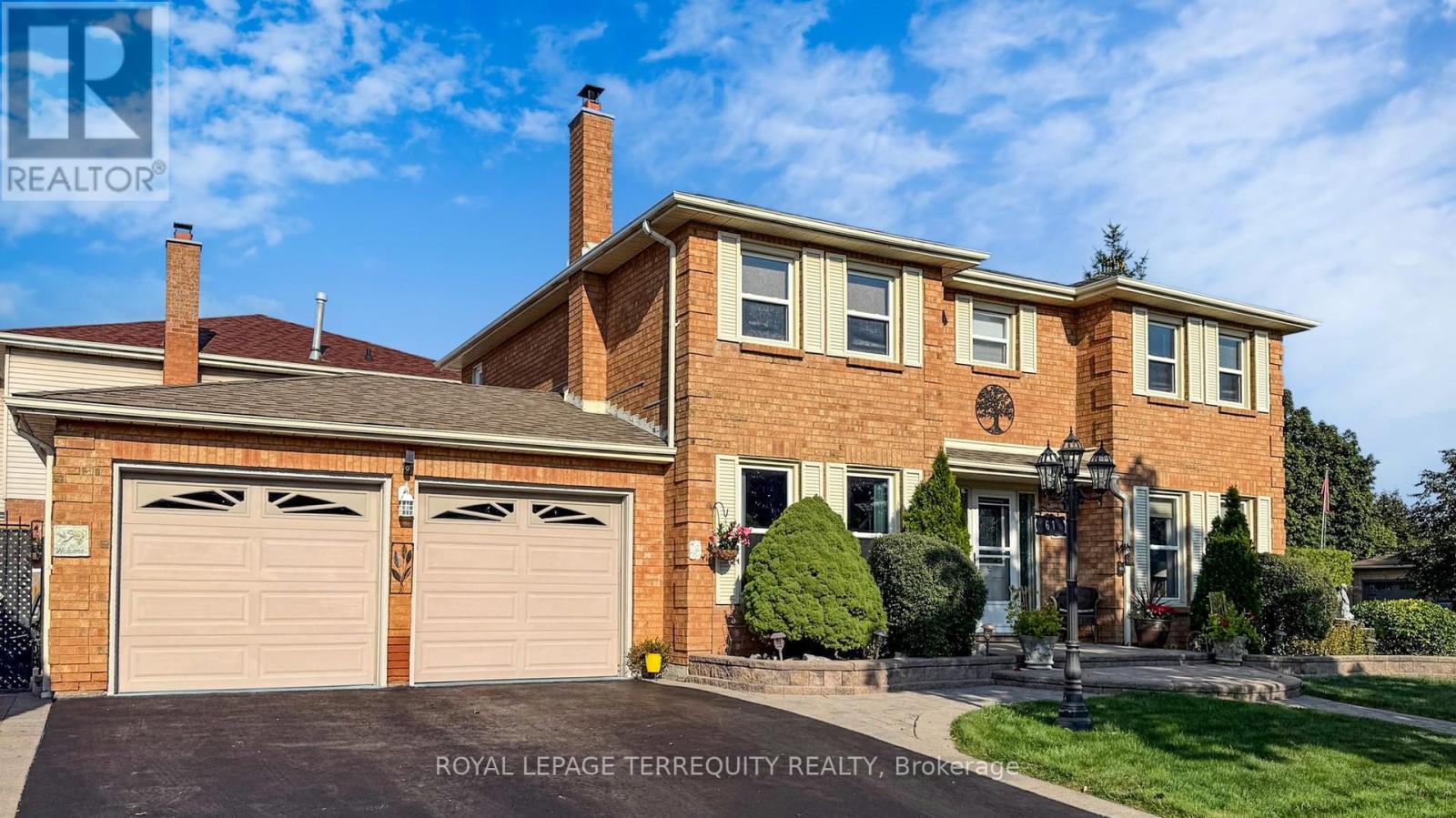 61 Jason Dr, Whitby, ON L1R 1W6