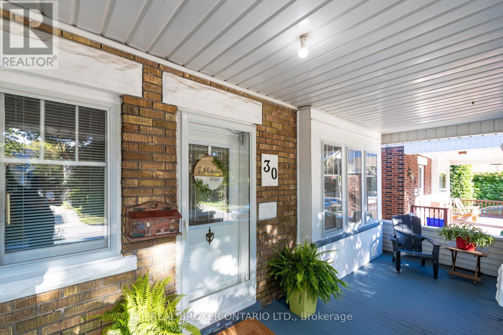 30 Troy St, Kitchener, ON N2H 1L8