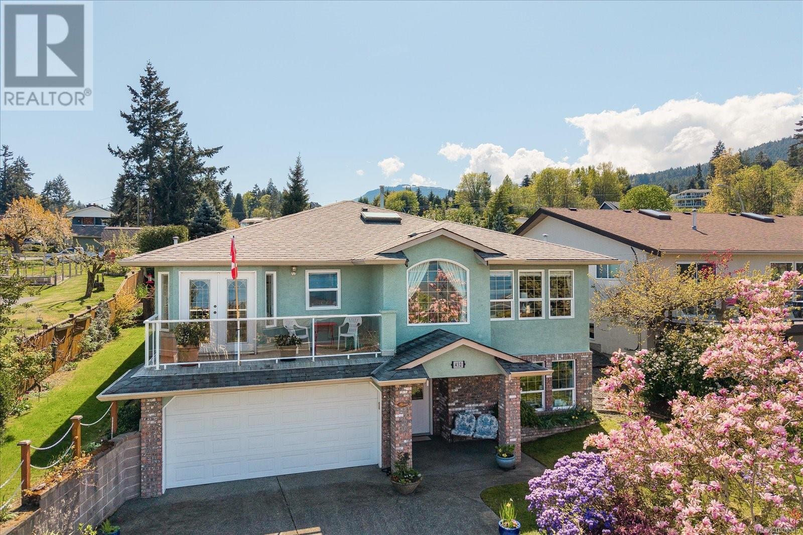 432 Blair Pl, Ladysmith, BC V9G 1Y3