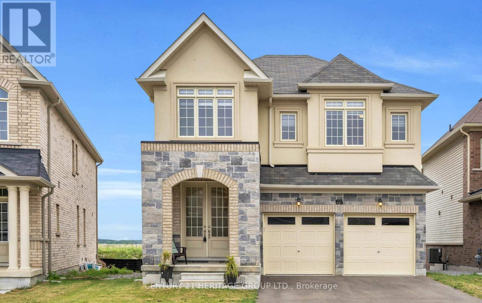 69 Strathgreen Ln, Georgina Keswick South, ON L4P 0J2