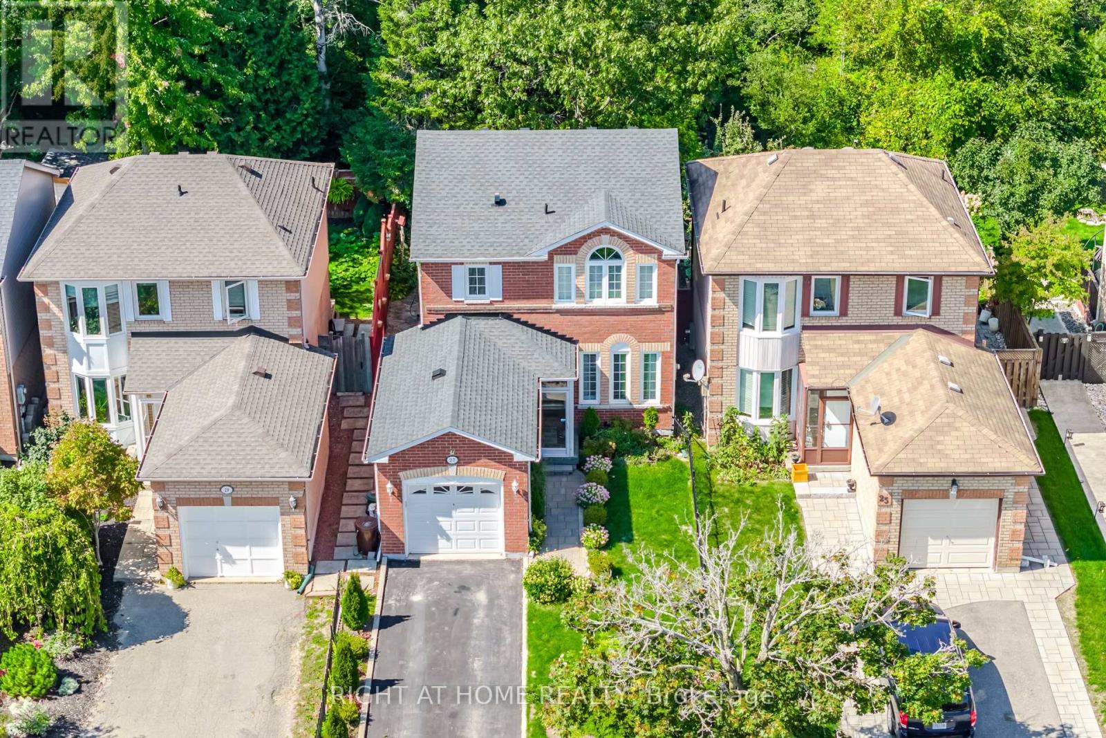 27 Lasby Ln, Halton Hills, ON L7J 2W9