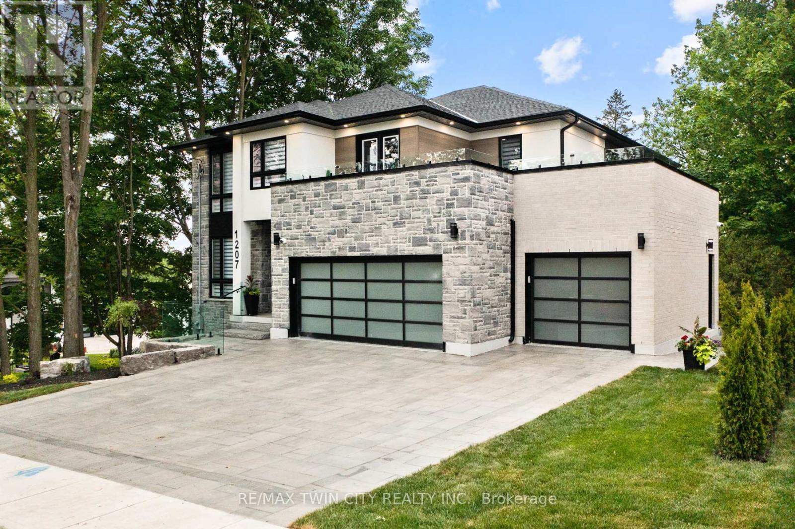 1207 Queen St St N, Wilmot, ON N0B 2E0