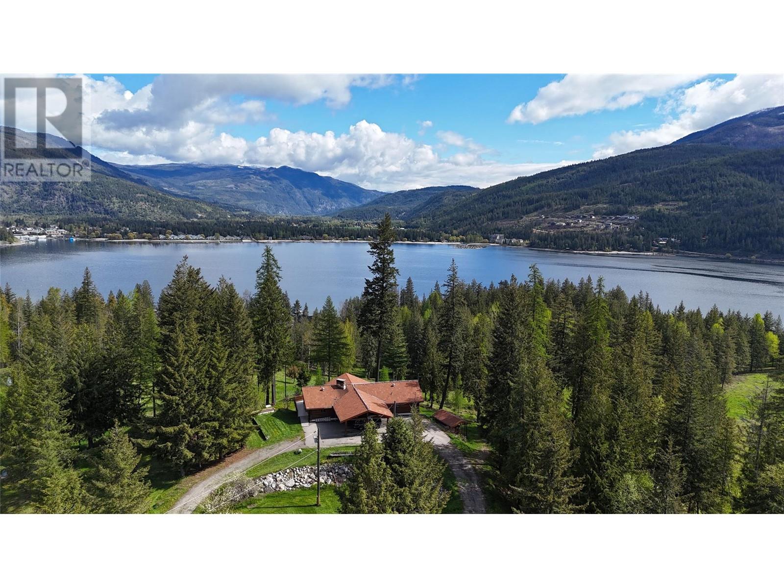 9898 Old Spallumcheen Rd, Sicamous, BC V0E 2V3