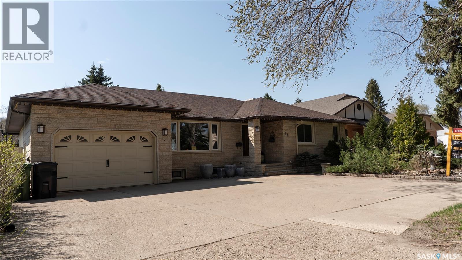 64 James Ave, Yorkton, SK S3N 2C4