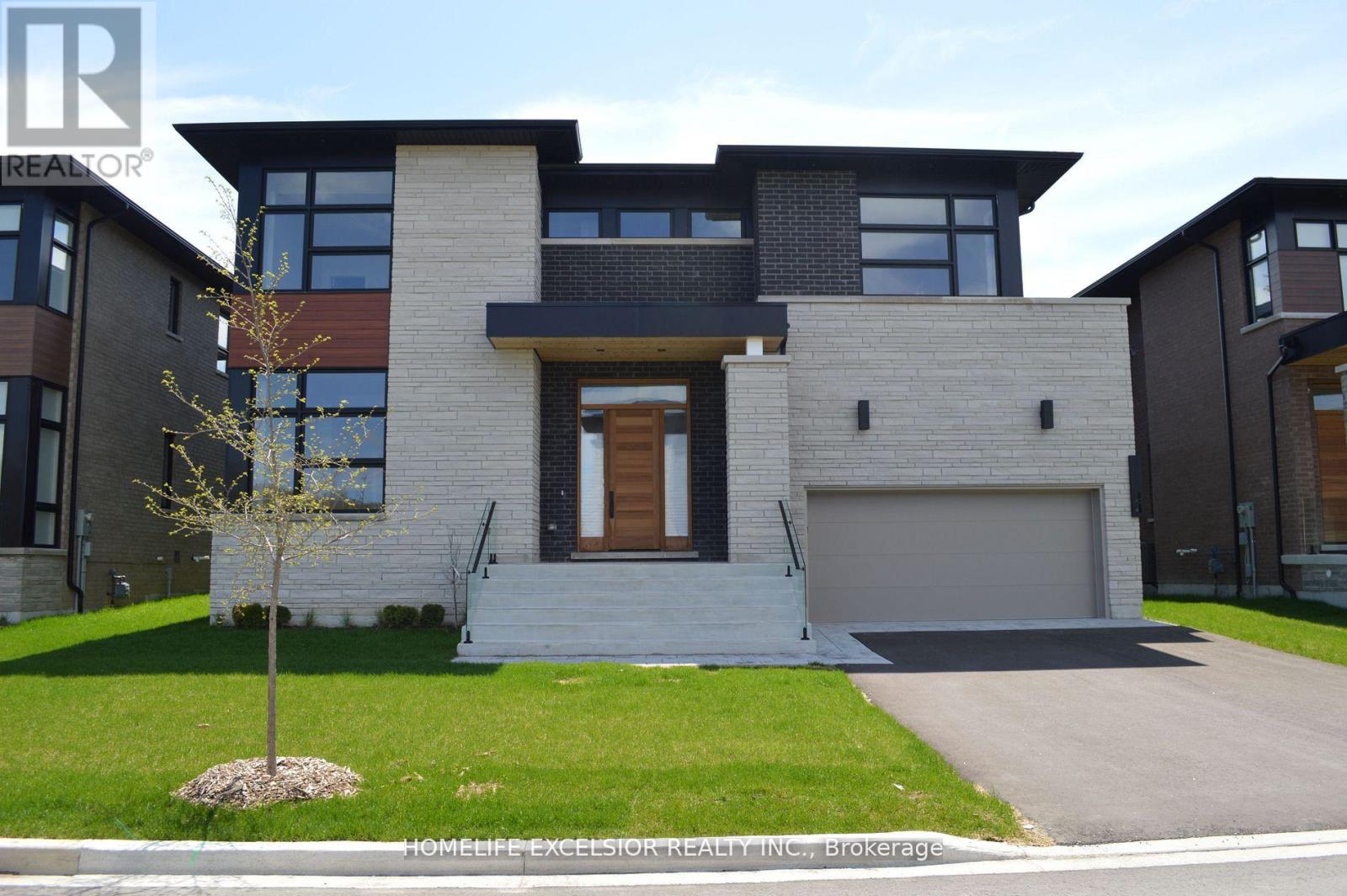 24 Limerick St, Richmond Hill, ON L4E 3W9