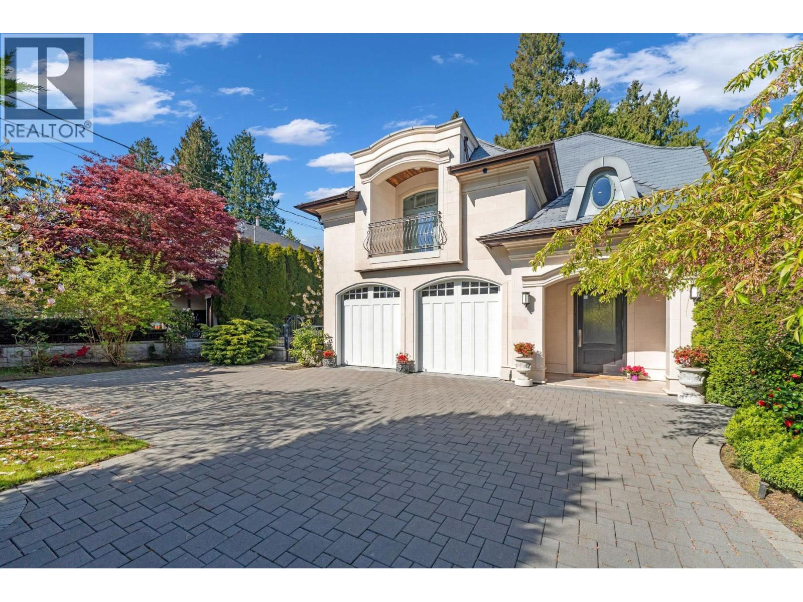 4348 Erwin Dr, West Vancouver, BC V7V 1H6