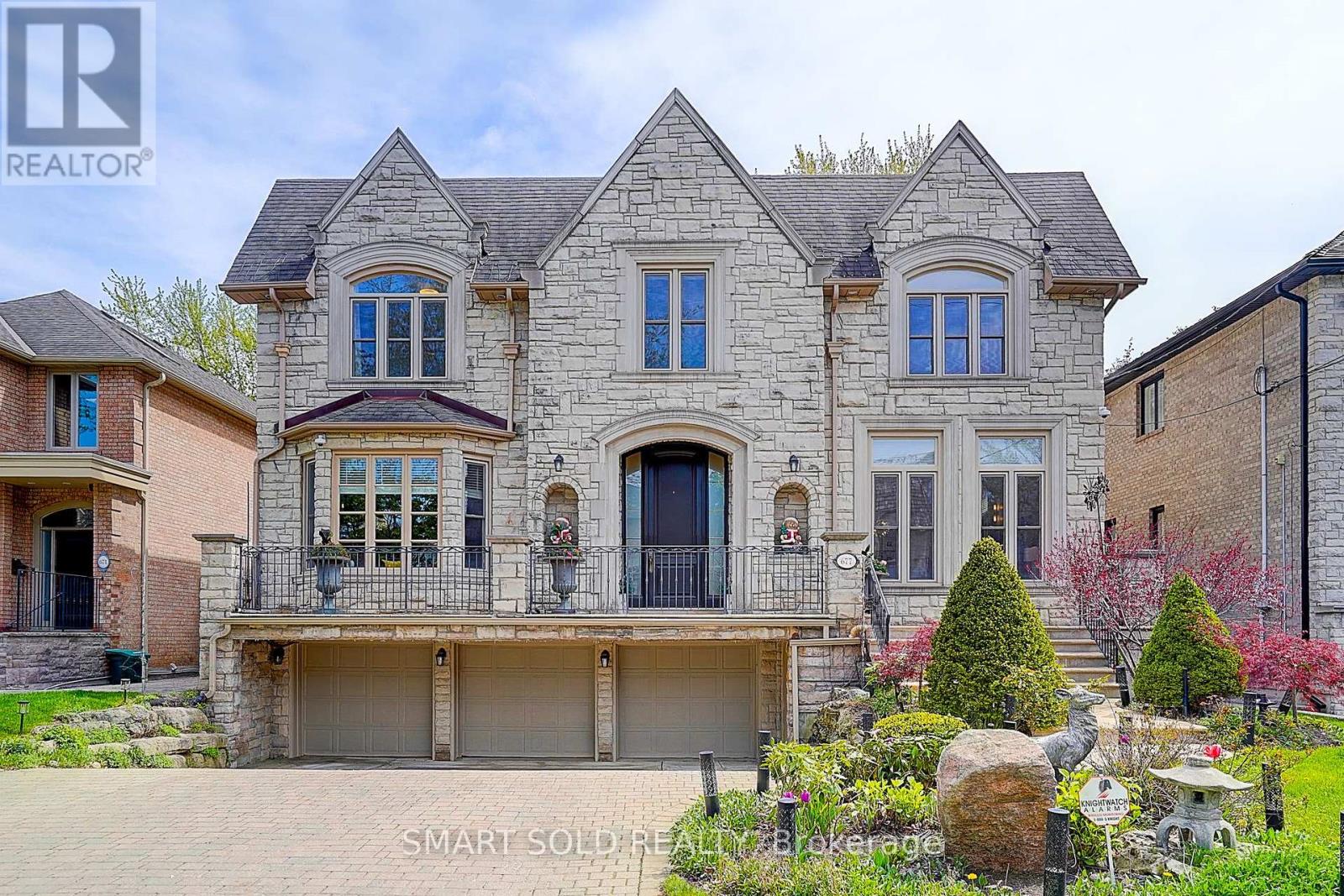 677 Woburn Ave, Toronto Bedford Park-nortown, ON M5M 1M2
