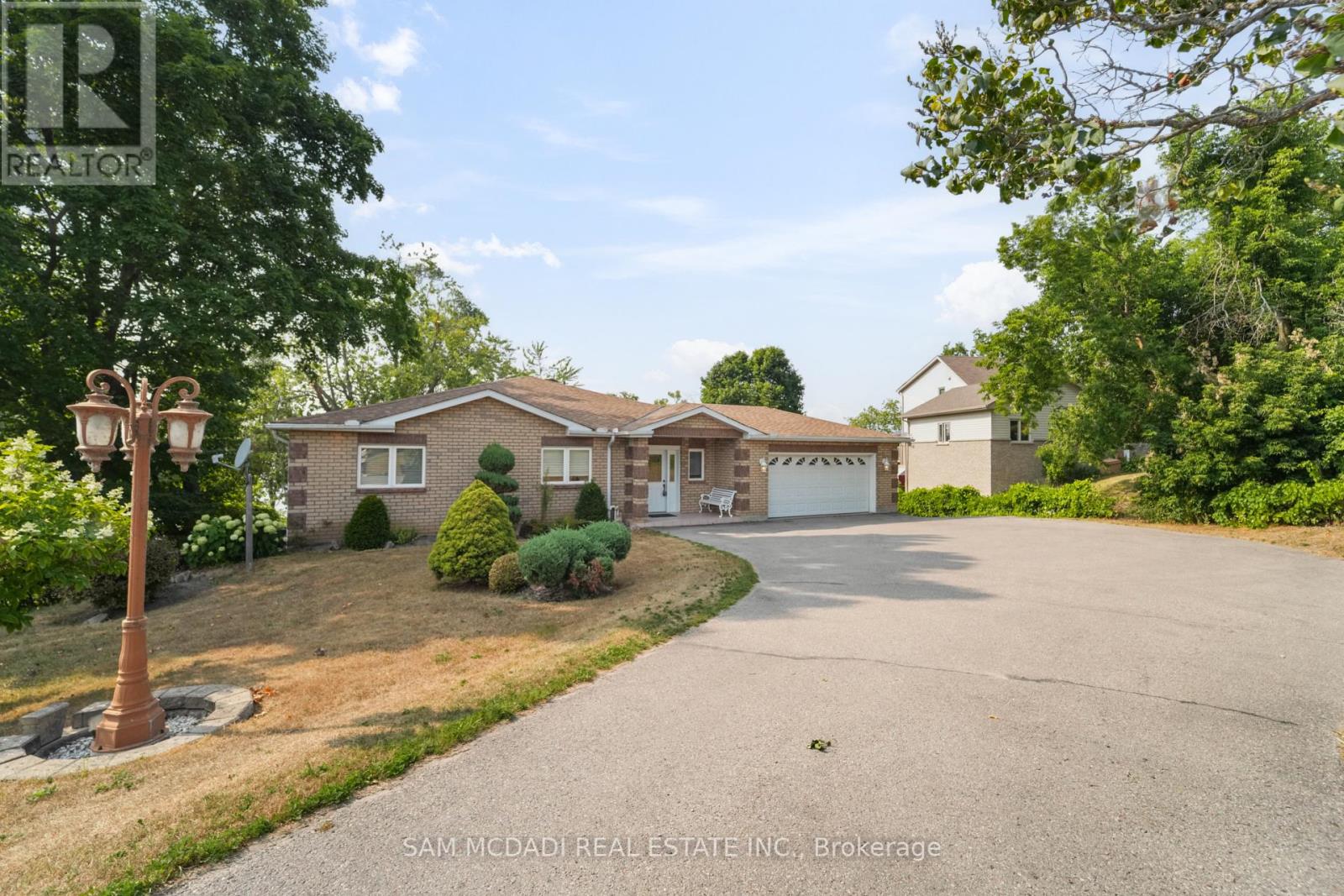 84 Maryland Dr, Selwyn, ON K9J 6X3