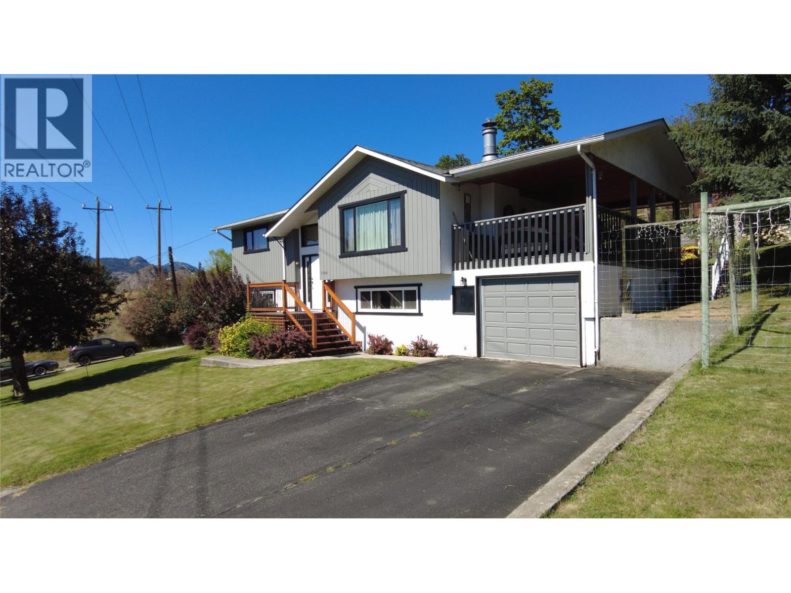 7389 Valley Heights Dr, Grand Forks, BC V0H 1H0