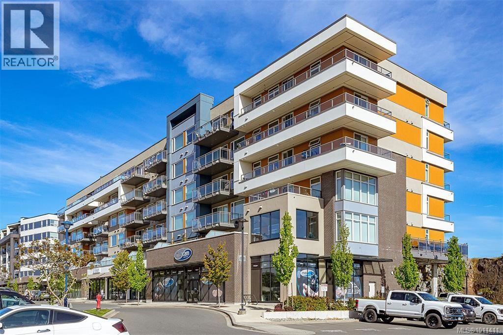 967 Whirlaway Cres Unit 402 Cres, Langford, BC V9B 6W6